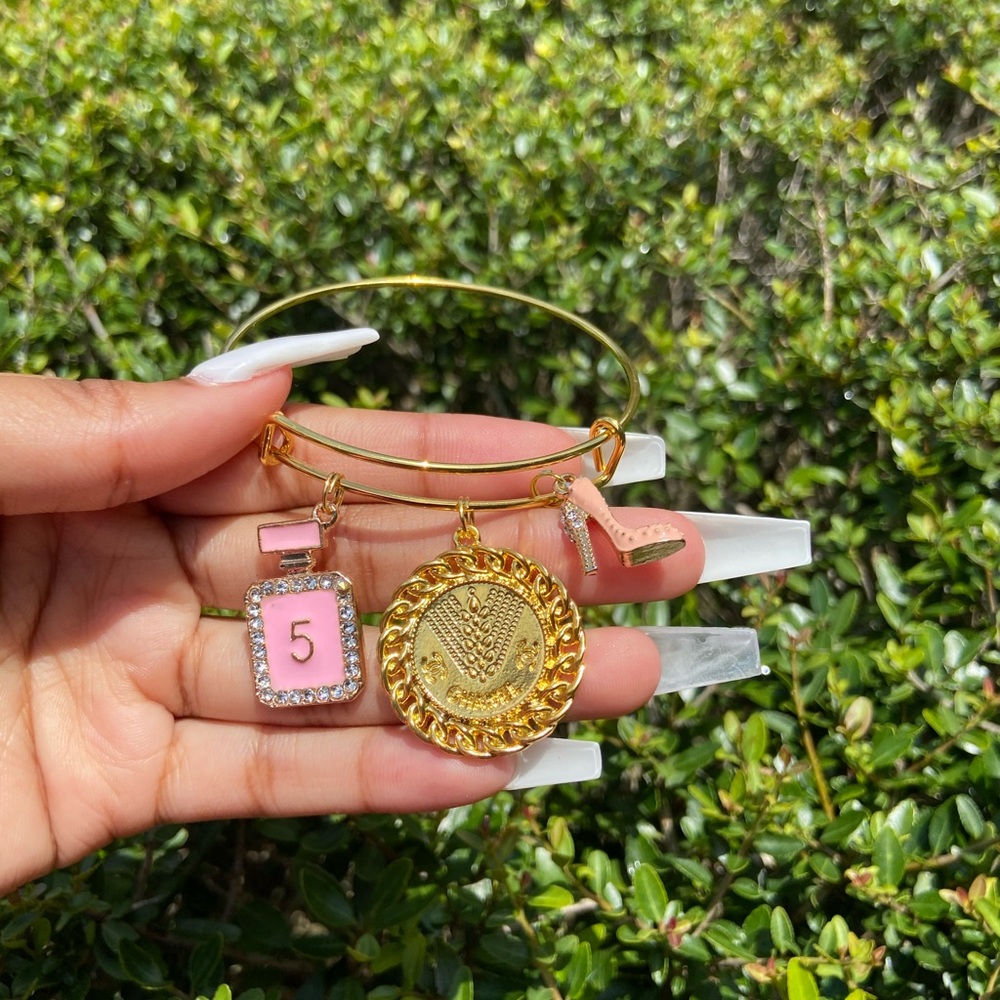 Designer bangle bracelets ๐๐คฉ - Picture 6 of 7